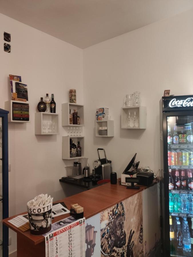 Nicolai63 Hotel Bari Buitenkant foto