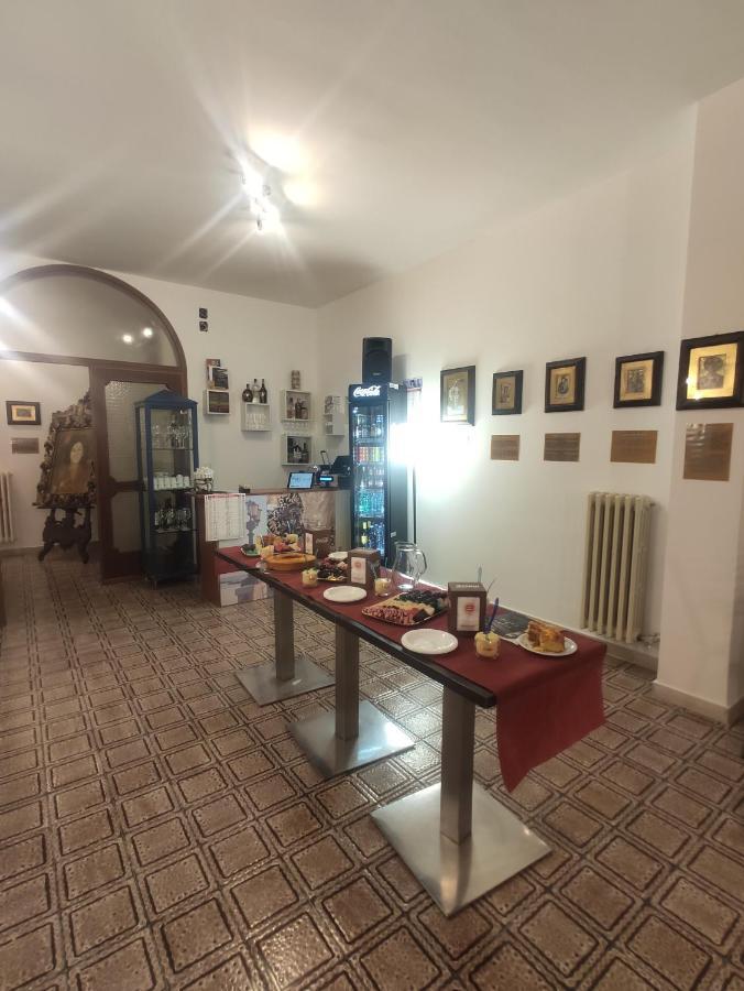 Nicolai63 Hotel Bari Buitenkant foto